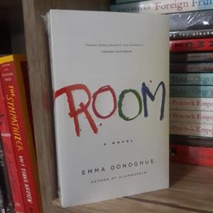 کتاب اثر Emma Donoghue انتشارات زبان مهر Room 