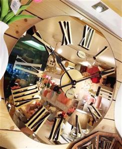 ساعت دیواری آینه ای مدل تولیکا ۶۱۲۴