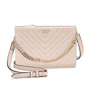 کیف زنانه برند Victoria secret مدل Studded V-Quilt 24/7 Crossbody 