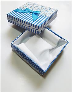 جعبه کادو طرح گل آبی