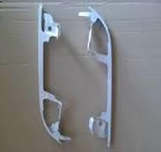 ابرویی چراغ جلو سفید پراید راست بی نی سی