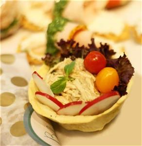 نان فنجونی میرزا قاسمی -  لذیذ - تهیه شده از بهترن مواد غذایی ارگانیک - غذای سالم- میان وعده خوشمزه