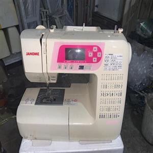 چرخ خیاطی و گلدوزی ژانومه مدل6000