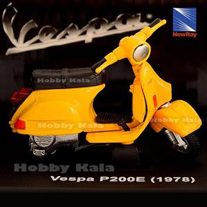 مدل فلزی موتور وسپا نارنجی | Vespa P200E (1978) Diecast Model Motorcycle 1:32 