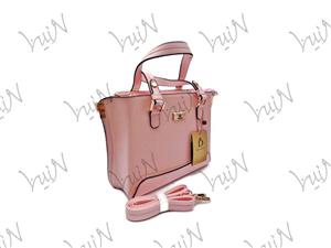 کیف دستی دوشی زنانه چرم برند دیبا و مکس رنگ صورتی و مشکی