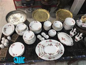 سرویس غذاخوری ۱۲ نفره گلسرخی ژاپنی قدیمی  فوق العاده زیبا و کم یاب، کاملا سالم و نو  کلیه مجموعه ساخت ژاپن  و درجه یک