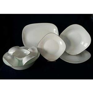 سرویس غذاخوری 26 پارچه چهار گوش فرانسوا آرکوپال گل آرایی لب طلا (Gold)