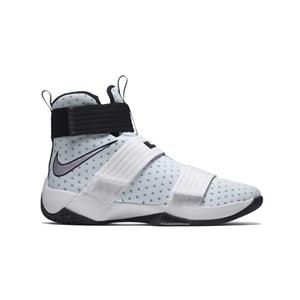 Nike shop soldier 10