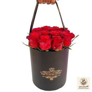 جعبه گل رز هلندی کلبه گل سن سون مدل BX-22051