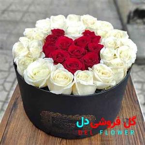 باکس گل رز سفید 444