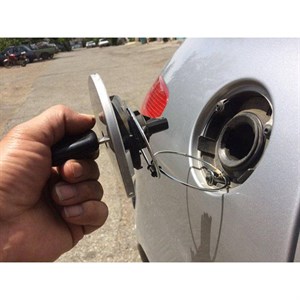 نگهدارنده درب باک بنزین مدل EB