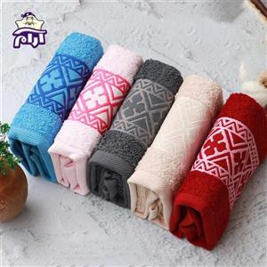 حوله دستی بهباف آذر مدل کفشدوزک سایز 60×30 سانتیمتر