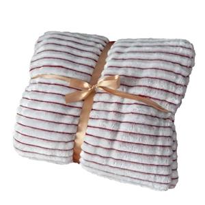پتو مسافرتی طرح پلیسه  سایز 150×200 سانتی متر