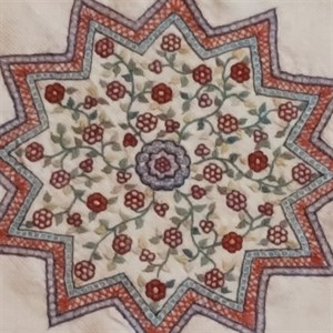 رومیزی عسلی پته