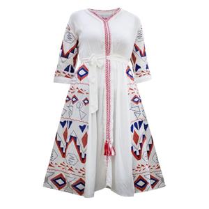 مانتو زنانه مدل گلدوزی شده رنگ سفید