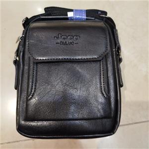 کیف دوشی چرمی Jeep مدل ذوزنقه