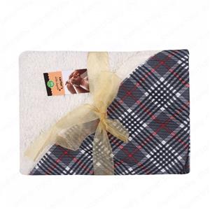 پتو کلاه دار چهارخانه خزدار کارترز Carters