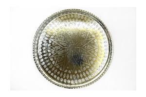 سینی گرد مسی قلع کاری شده طرح سرو و ترمه
