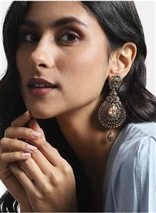 گوشواره زنانه تاش مدل  آویز دار کریستالی