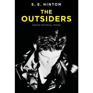 کتاب The Outsiders اثر S. E. Hinton انتشارات Viking Books for Young Readers 