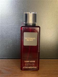 ویکتوریاسکرت بادی میست اورجینال ۲۵۰میل VERY SEXY چهارگوش