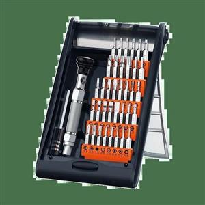 پیچ گوشتی یوگرین مدل CM372-80459 بسته 38 عددی