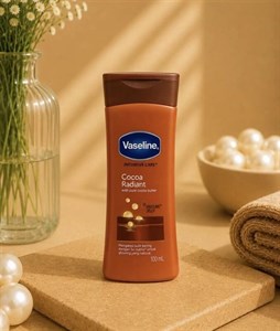 لوسیون بدن وازلین مدل Cocoa radiant حجم 100 میلی لیتر