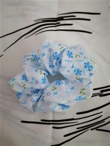 اسکرانچی زنانه  کد 02 گلدار ابی