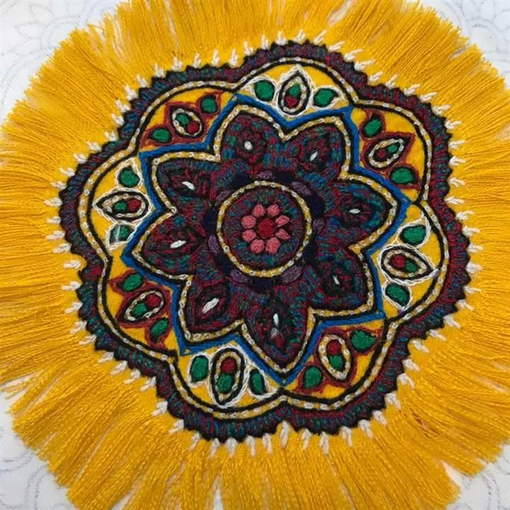 رومیزی گرد کوچک