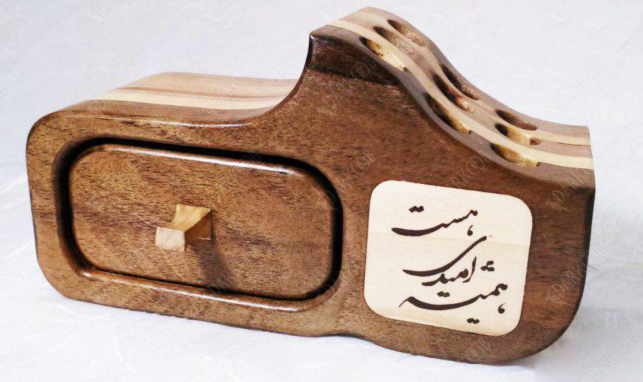 جامدادی رو میزی