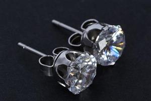 گوشواره میخی زنانه