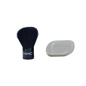 برس آرایشی MAC مدل 8319 به همراه پد سیلیکونی Kylie مدل 2Side بسته 2 عددی