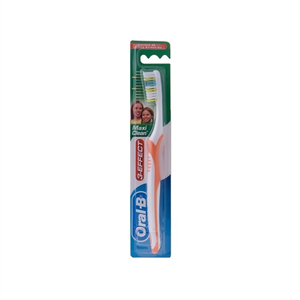 مسواک اورال-بی مدل Maxi clean 3effect Medium با برس معمولی Oral-B Maxi clean 3effect  Medium Tooth Brush