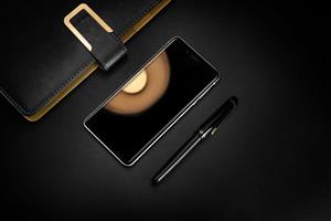 گوشی موبایل یولفون مدل  Future