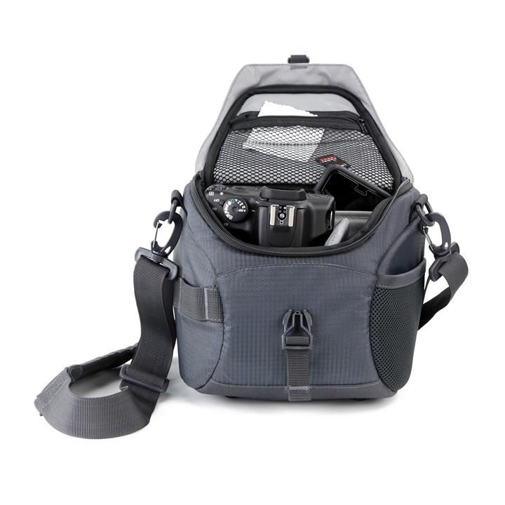 Vanguard  ADAPTOR 22 Camera Bag