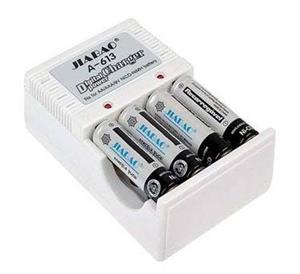 شارژر باتری 3 حالته به همراه 4 عدد باتری AAA مدل A613 JiabaoA-613DigitalPowerChargerwith4PiecesAAABattery
