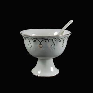 دسرخوری و بستنی خوری پایه دار