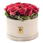 جعبه گل طبیعی کلبه گل مدل رز قرمز هلندی گرد 15 شاخه