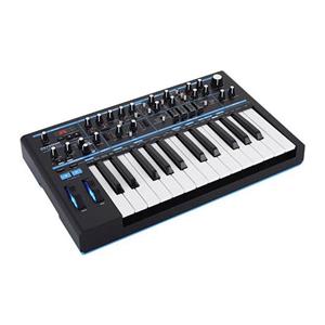 سینتی سایزر Novation Bass Station II