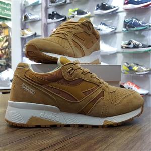 کفش پیاده روی دیادورا diadora 