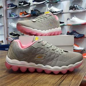 کفش پیاده روی اسکیچرز | SKECHERS
