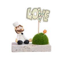 عروسک تزئینی آقای سرآشپز در کنار چمن Ice Toys Ice Toys Mr Cheff And Love Grass Decorative