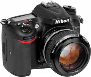 دوربین عکاسی دیجیتال نیکون مدل D7200 kit 18-140 Nikon D7200 Kit 18-140 Digital Camera